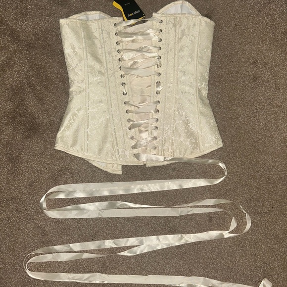 Cream Lace Corset Story Corset - Picture 5 of 5